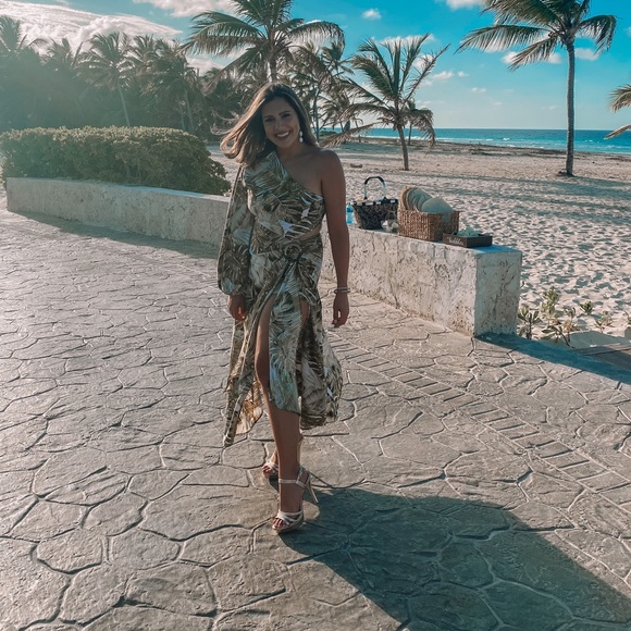 One shoulder Romper dress, beautiful, beachy - Picture 2 of 2